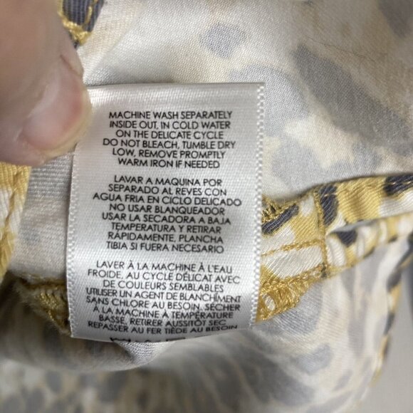 Cabi Providence Women’s Medium Button Up Shirt Jacket Animal Print Gray Yellow - Picture 5 of 9